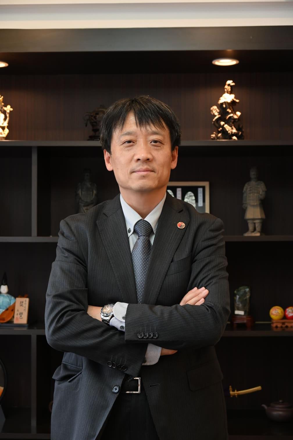 越水 亮
